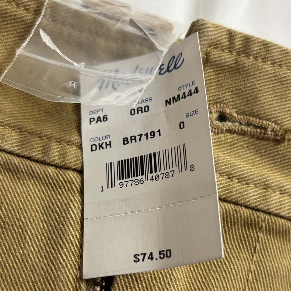 Madewell Women's Cargo Shorts in Tan - Picture 2 of 2